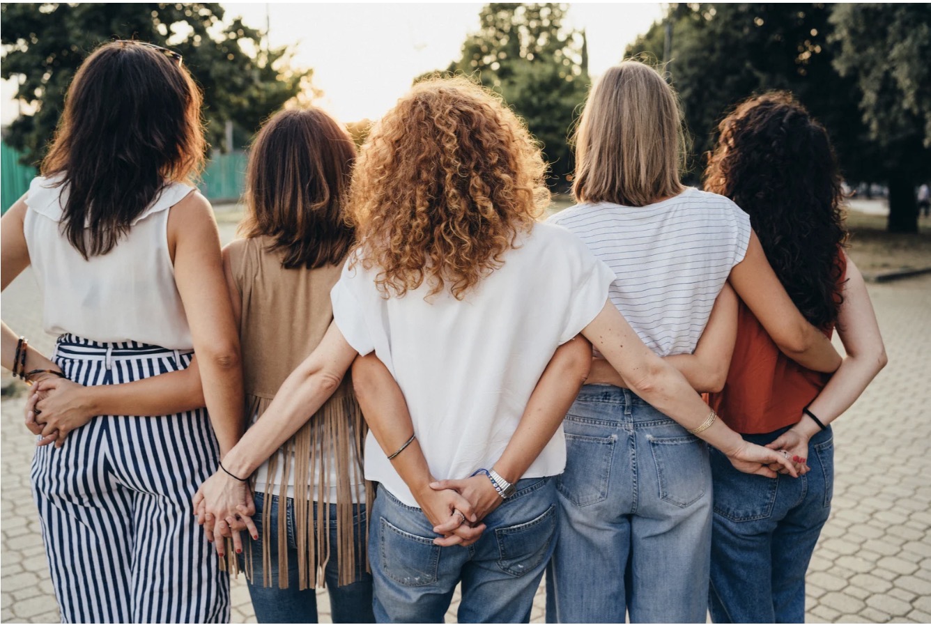 Der weibliche Körper als Störfaktor? – Sexualisierung von Mädchen im Schulalltag